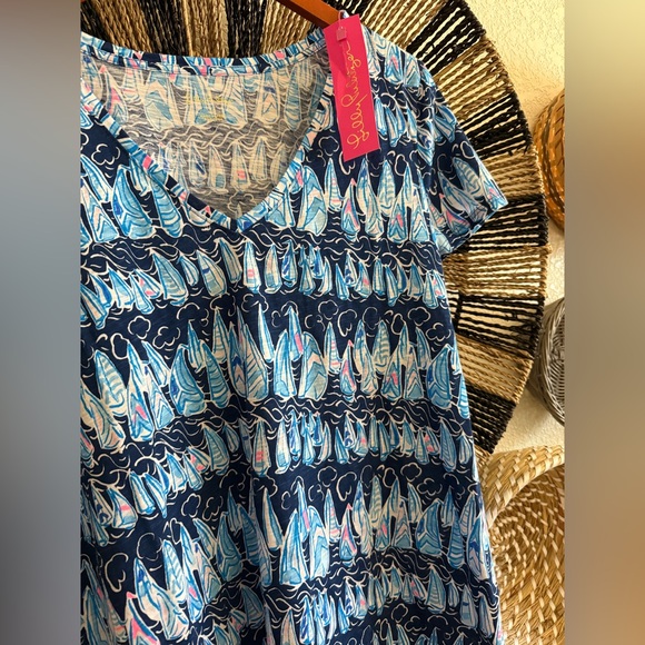 Lilly Pulitzer Tee NWT - Picture 2 of 3